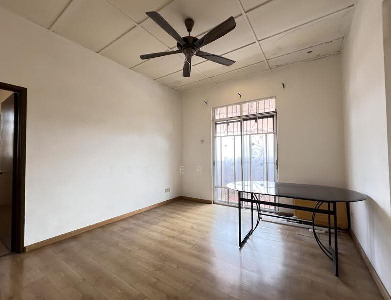 Semi-Detached House for Sale in Villa Damansara, Seksyen 4 (Kota Damansara) - Esther Lim - Living Room - PropertyGuru.com.my