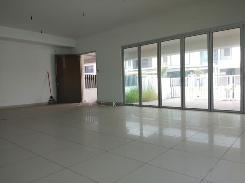Rumah Teres 2 Tingkat untuk Dijual di Shah Alam (Selangor) - Jack Yap - Living Room - PropertyGuru.com.my