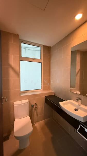 Kondominium untuk Disewa di Gurney Paragon - Carmen Por - Bathroom - PropertyGuru.com.my