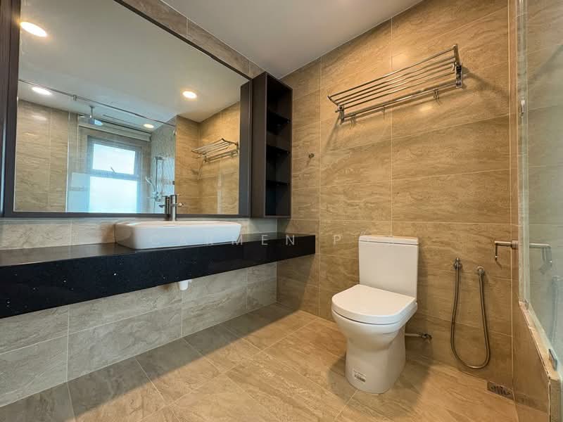 Kondominium untuk Disewa di Gurney Paragon - Carmen Por - Bathroom - PropertyGuru.com.my