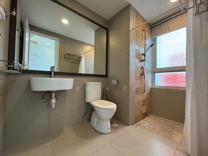 Kondominium untuk Disewa di Gurney Paragon - Carmen Por - Bathroom - PropertyGuru.com.my