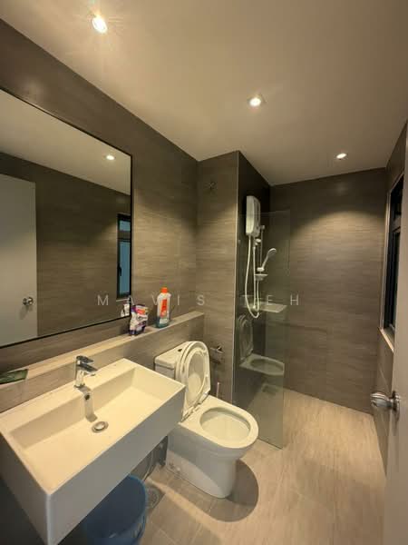 Service Residence for Rent at Maya Bay Residences @ Gamuda Cove - Mavis Teh - Bathroom - PropertyGuru.com.my