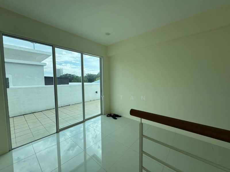 Rumah Banglo untuk Dijual di Gelugor (Penang) - Amy Tan - Balcony - PropertyGuru.com.my