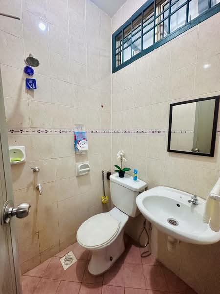 Rumah Teres 2 Tingkat untuk Dijual di Taman Daya (Johor Bahru) - Sandry Ong - Bathroom - PropertyGuru.com.my
