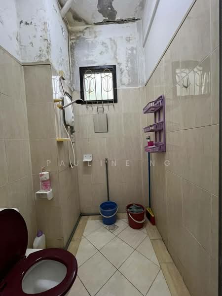 Semi-Detached House for Sale in Johor Bahru (Johor) - Pauline Ng - Bathroom - PropertyGuru.com.my