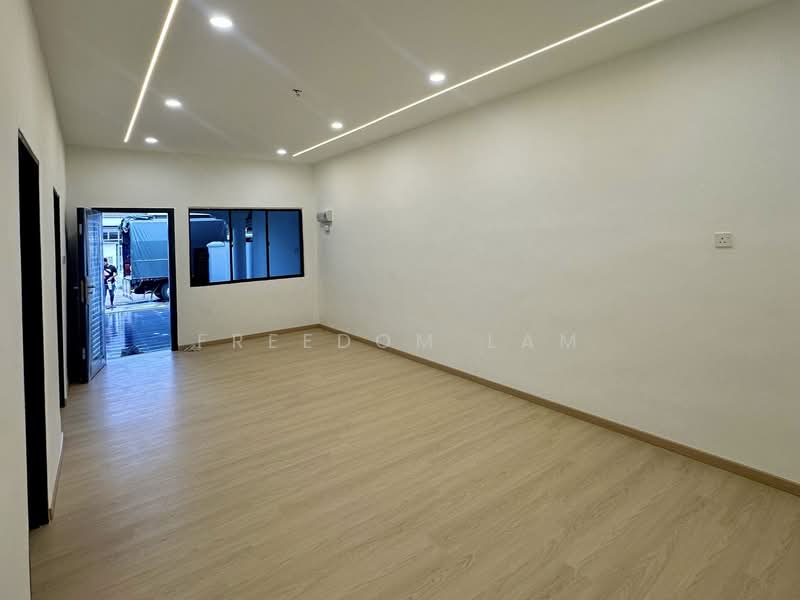1-storey Terraced House for Sale in Taman Ungku Tun Aminah (Skudai) - Freedom Lam - Living Room - PropertyGuru.com.my