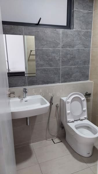 Servis Apartment untuk Dijual di Setia City Residences - Sally Yong - Bathroom - PropertyGuru.com.my