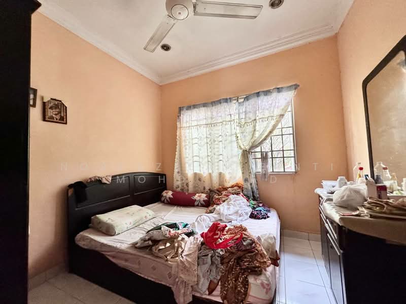 Semi-Detached House for Sale in Seksyen U6 (Shah Alam) - Norfazilah Binti Mohd Saad - Bedroom - PropertyGuru.com.my