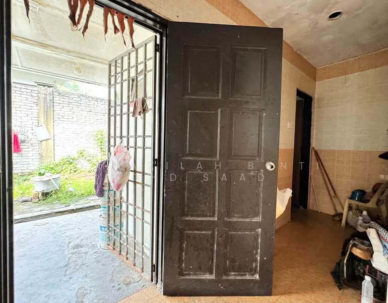 Semi-Detached House for Sale in Seksyen U6 (Shah Alam) - Norfazilah Binti Mohd Saad - Entrance - PropertyGuru.com.my