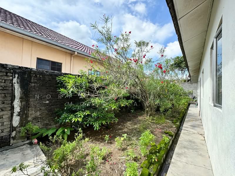 Semi-Detached House for Sale in Seksyen U6 (Shah Alam) - Norfazilah Binti Mohd Saad - Exterior - PropertyGuru.com.my