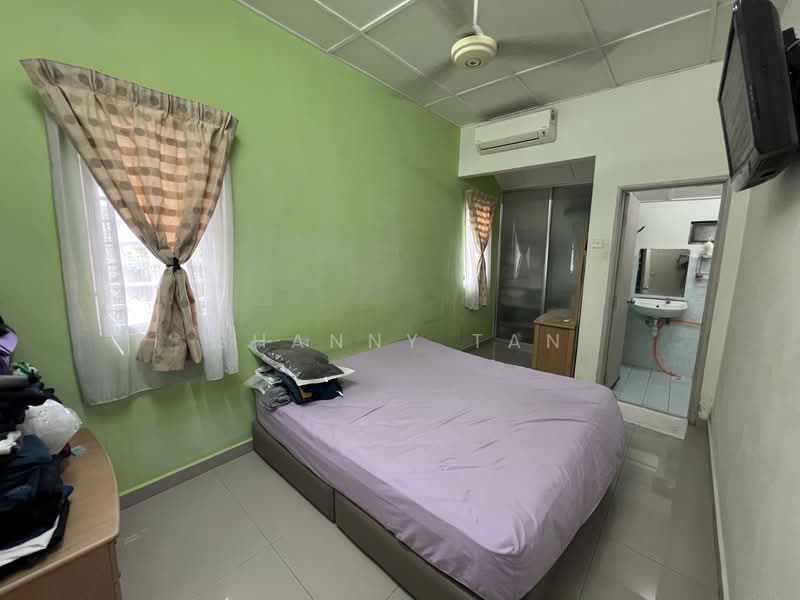 2-storey Terraced House for Sale in Bandar Mahkota Cheras (Cheras) - Shanny Tan - Bedroom - PropertyGuru.com.my