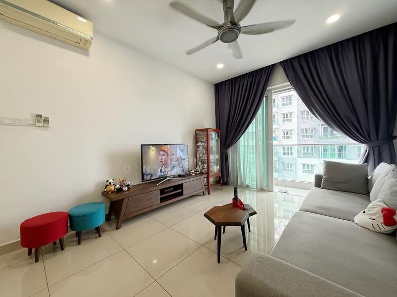Service Residence for Sale at Seasons Amara Larkin - Wong Yi Xin - Living Room - PropertyGuru.com.my