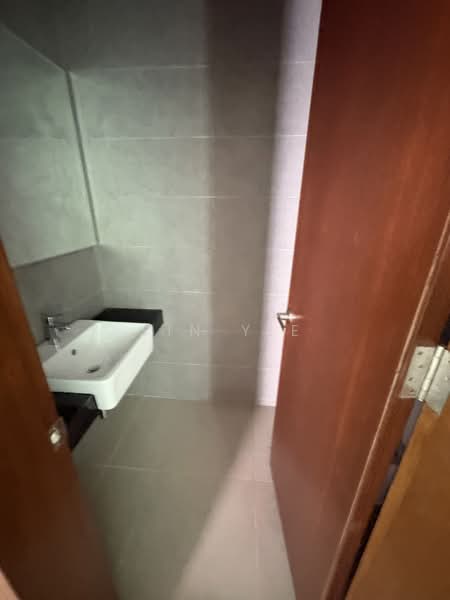 Rumah Teres 3 Tingkat untuk Dijual di Leisure Farm (Gelang Patah) - Sin Yie - Bathroom - PropertyGuru.com.my