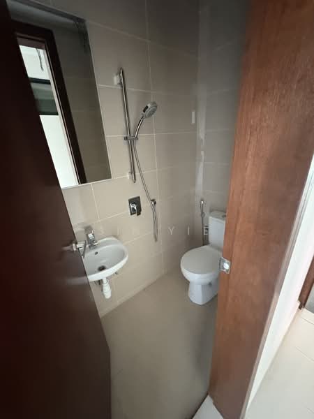 Rumah Teres 3 Tingkat untuk Dijual di Leisure Farm (Gelang Patah) - Sin Yie - Bathroom - PropertyGuru.com.my