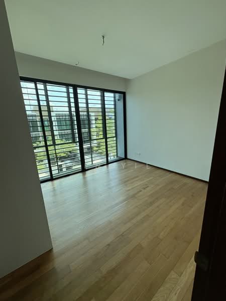 Rumah Teres 3 Tingkat untuk Dijual di Leisure Farm (Gelang Patah) - Sin Yie - PropertyGuru.com.my