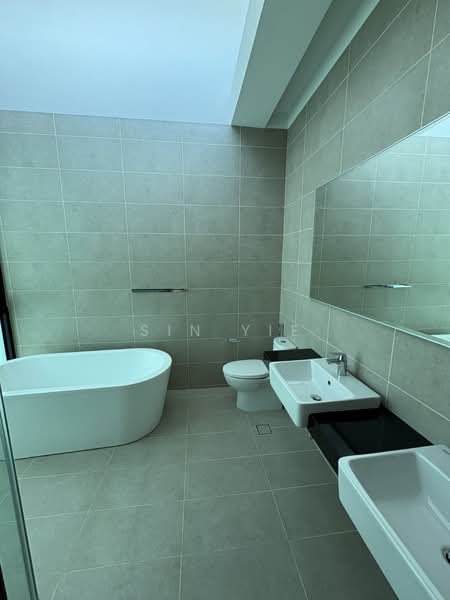 Rumah Teres 3 Tingkat untuk Dijual di Leisure Farm (Gelang Patah) - Sin Yie - PropertyGuru.com.my