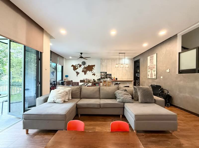3-storey Terraced House for Sale in Shah Alam (Selangor) - Amirul Nasyriq - Living Room - PropertyGuru.com.my