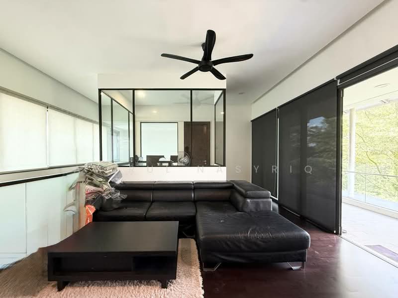 3-storey Terraced House for Sale in Shah Alam (Selangor) - Amirul Nasyriq - Living Room - PropertyGuru.com.my