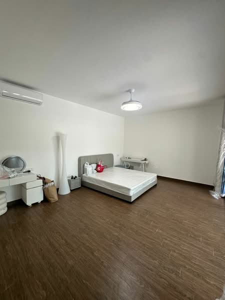 Cluster House for Rent in Forest City (Gelang Patah) - Kyle Das - Bedroom - PropertyGuru.com.my