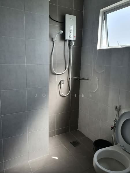 Pangsapuri untuk Disewa di The Venus Residence - John Tee - Bathroom - PropertyGuru.com.my