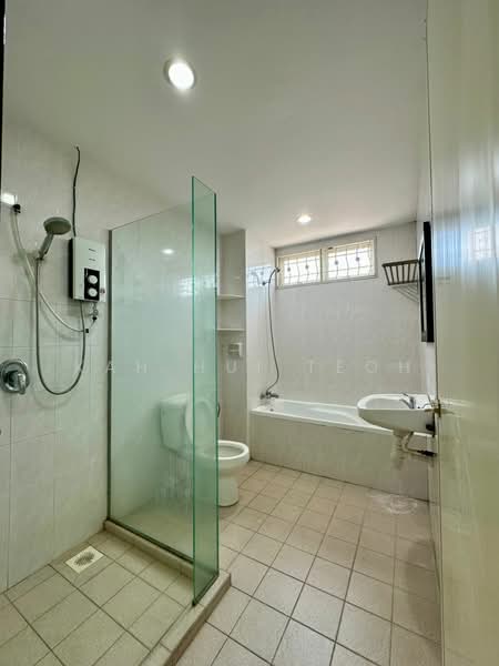 Rumah Teres 2 Tingkat untuk Disewa di Taman Saujana Permai (Bukit Mertajam) - Kah Hui Teoh - Bathroom - PropertyGuru.com.my