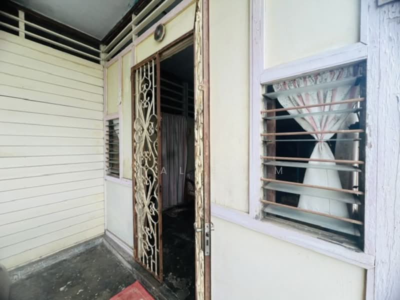 Terraced House for Sale in Island Glades (Jelutong) - Natalie Lim - Exterior - PropertyGuru.com.my