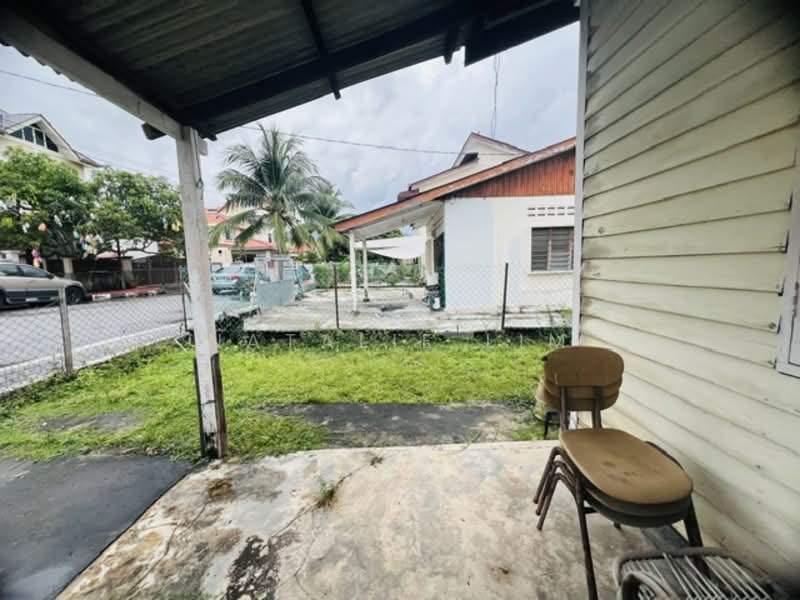 Terraced House for Sale in Island Glades (Jelutong) - Natalie Lim - Exterior - PropertyGuru.com.my