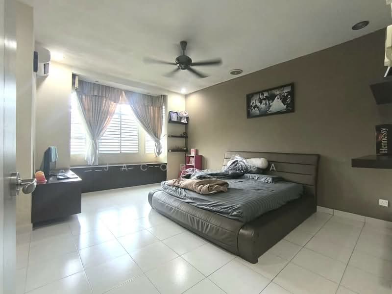 2-storey Terraced House for Sale in Taman Bestari Indah (Ulu Tiram) - Jacob Chua - Bedroom - PropertyGuru.com.my