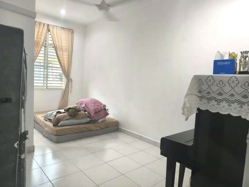 2-storey Terraced House for Sale in Taman Bestari Indah (Ulu Tiram) - Jacob Chua - Bedroom - PropertyGuru.com.my