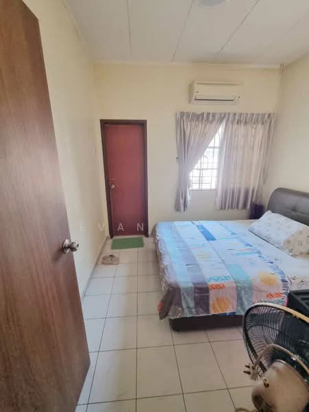 2-storey Terraced House for Sale in Bandar Bukit Puchong 2 (Puchong) - Evan Goh - Bedroom - PropertyGuru.com.my