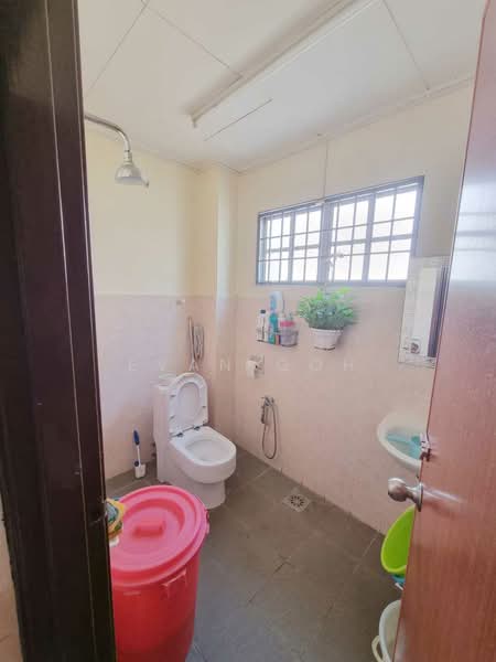 2-storey Terraced House for Sale in Bandar Bukit Puchong 2 (Puchong) - Evan Goh - Bathroom - PropertyGuru.com.my