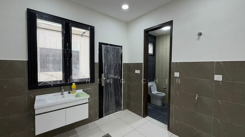 2-storey Terraced House for Rent in Alam Impian (Shah Alam) - Zi Heng Chen - Bathroom - PropertyGuru.com.my