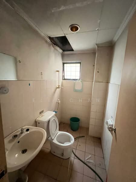 2-storey Terraced House for Sale in Bandar Sri Damansara (Selangor) - Eliz Chan - Bathroom - PropertyGuru.com.my