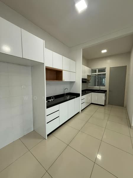 Service Residence for Sale at Skysuites @ Meldrum Hills - Wong Yi Xin - Kitchen - PropertyGuru.com.my