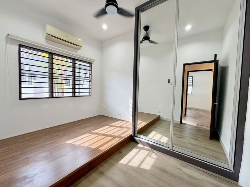 Semi-Detached House for Sale in Aman Perdana (Kapar) - Wong Yuan Kong - PropertyGuru.com.my