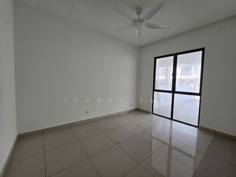 2-storey Terraced House for Sale in Telok Panglima Garang (Selangor) - Johnny Tan - Living Room - PropertyGuru.com.my