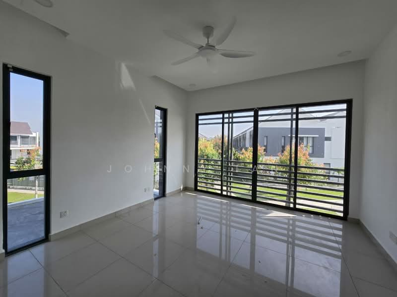 2-storey Terraced House for Sale in Telok Panglima Garang (Selangor) - Johnny Tan - Living Room - PropertyGuru.com.my
