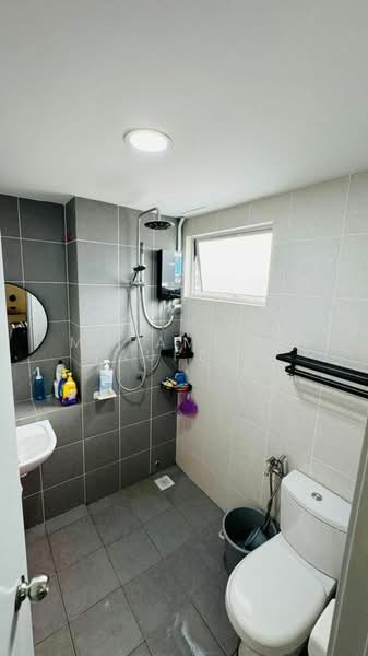 Terraced House for Rent in Kuala Selangor (Selangor) - Muhammad Taufeeq - Bathroom - PropertyGuru.com.my