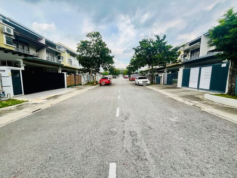 2-storey Terraced House for Sale in 16 Sierra (Puchong) - Nurul Izza - PropertyGuru.com.my