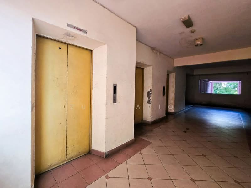 Pangsapuri untuk Dijual di Sri Gotong Apartment - Zul Syafiq - Corridor - PropertyGuru.com.my
