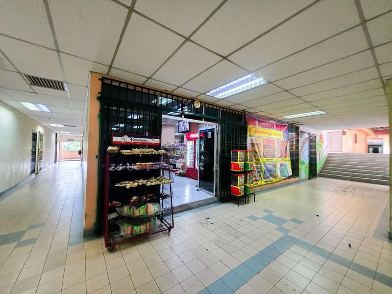 Pangsapuri untuk Dijual di Sri Gotong Apartment - Zul Syafiq - Corridor - PropertyGuru.com.my