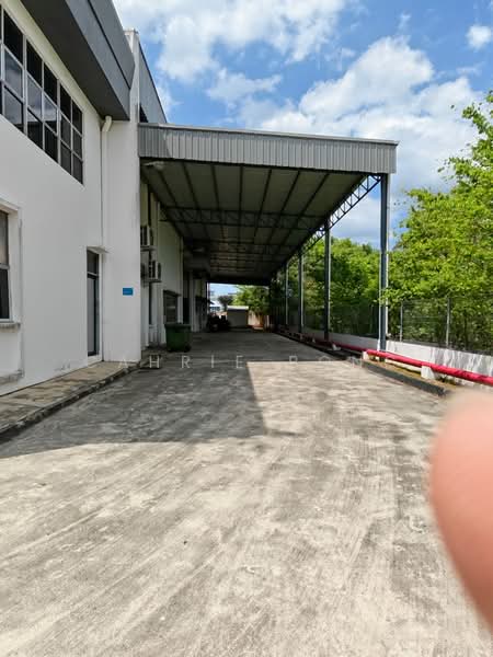 Factory for Sale in Taman Perindustrian Tropika (Ulu Tiram) - Cahrie Bong - Exterior - PropertyGuru.com.my