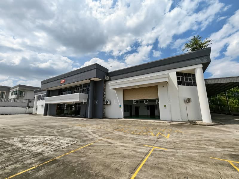 Factory for Sale in Taman Perindustrian Tropika (Ulu Tiram) - Cahrie Bong - Exterior - PropertyGuru.com.my