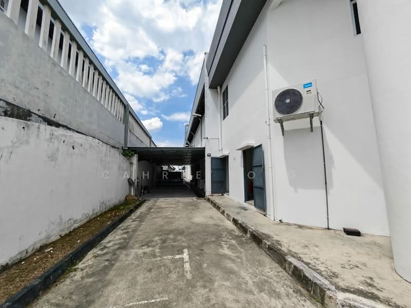 Factory for Sale in Taman Perindustrian Tropika (Ulu Tiram) - Cahrie Bong - Exterior - PropertyGuru.com.my