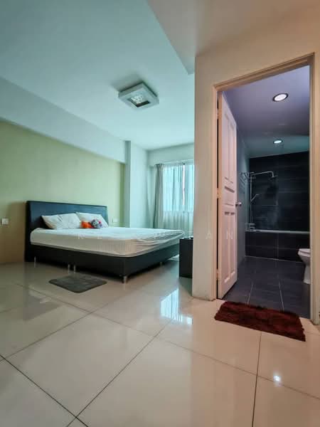 Kondominium untuk Dijual di Kinta Riverfront Hotel & Suites - Kelly Tan - Bedroom - PropertyGuru.com.my