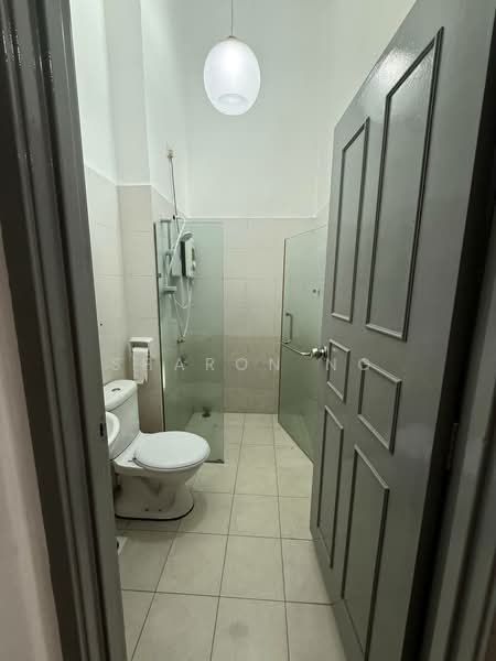 Cluster House for Sale in Austin Heights (Tebrau) - Sharon Ng - Bathroom - PropertyGuru.com.my