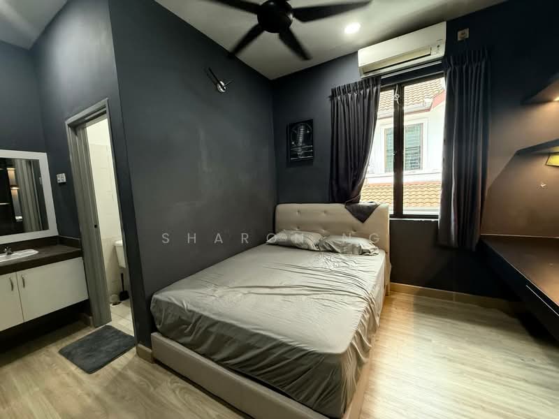 Cluster House for Sale in Austin Heights (Tebrau) - Sharon Ng - Bedroom - PropertyGuru.com.my