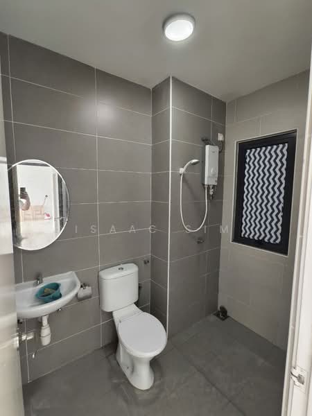Servis Apartment untuk Disewa di Kiara Plaza - Isaac Sim - Bathroom - PropertyGuru.com.my