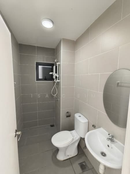 Servis Apartment untuk Disewa di Kiara Plaza - Isaac Sim - Bathroom - PropertyGuru.com.my