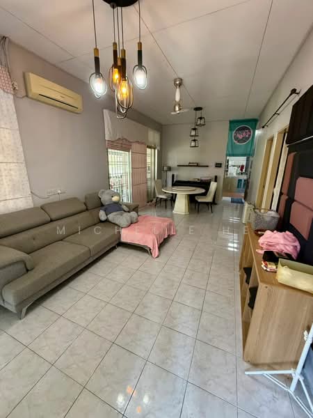 1-storey Terraced House for Sale in Bandar Putra (Kulai) - Michelle He - Living Room - PropertyGuru.com.my